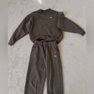 Alo sweatpants and pullover